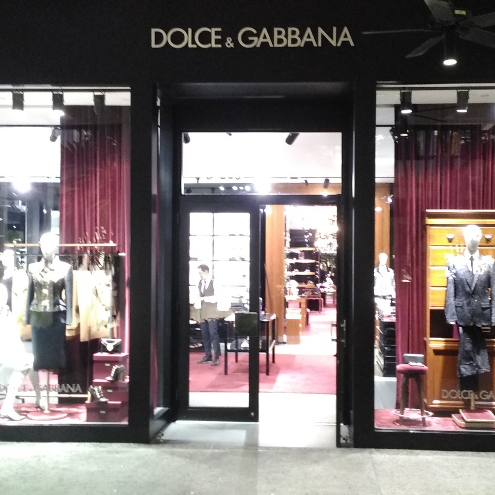 Bal Harbour Designer Dolce & Gabana / FENDI